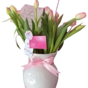 15 tulipanes en jarron