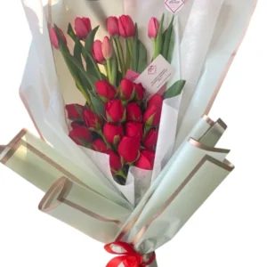 Ramo de rosas y tulipanes 😍🌷💐