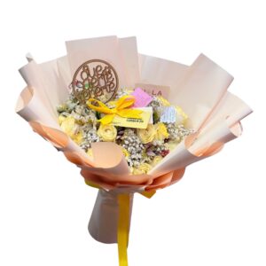 Ramo de 15 rosas amarillas y baby